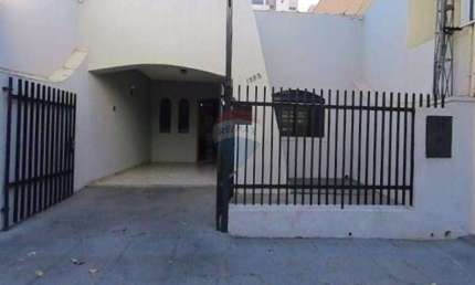 Casa com 3 quartos para alugar no Higienópolis, Araçatuba 
