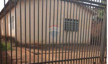 Casa com 2 quartos para alugar no Umuarama, Araçatuba 