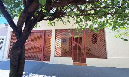 Casa com 3 quartos à venda no São Joaquim, Araçatuba 