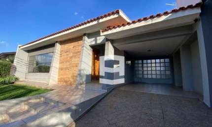 Casa com 3 dormitórios à venda, 190 m² por R$ 790.000,00 - Jardim das Flores I - Apucarana/PR
