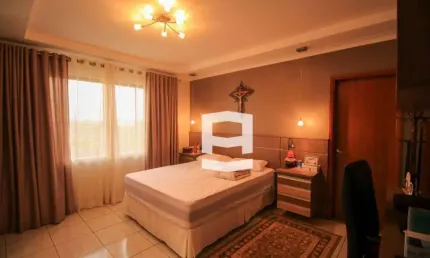 Casa com 3 dormitórios à venda, 217 m² por R$ 650.000,00 - Jardim Independência - Apucarana/PR