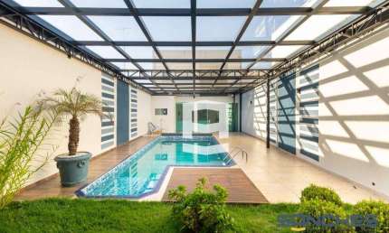 Casa com 3 dormitórios à venda, 425 m² por R$ 1.700.000,00 - Centro - Apucarana/PR