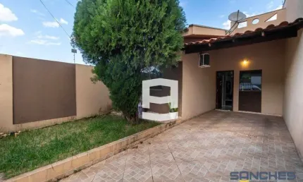 Casa com 3 dormitórios à venda, 100 m² por R$ 296.000,00 - Vila Santa Helena - Apucarana/PR