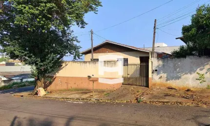 Casa com 2 dormitórios à venda, 120 m² por R$ 230.000,00 - Jardim Guanabara - Apucarana/PR