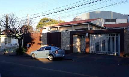 Casa com 4 dormitórios à venda, 260 m² por R$ 640.000,00 - 28 de Janeiro - Apucarana/PR