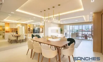 Apartamento semimobiliado com 3 suítes, localizado no Centro - R$1.707.000,00