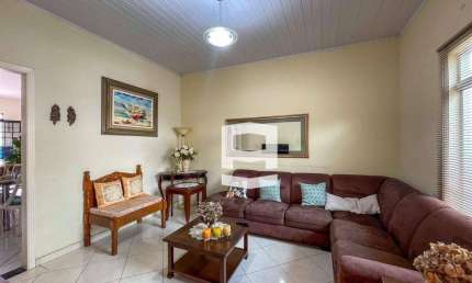 Casa na área central à venda por R$ 390.000 - Centro - Apucarana/PR