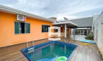 Casa com 3 dormitórios à venda, 196 m² por R$ 830.000,00 - Loteamento Residencial Cazarin - Apucarana/PR