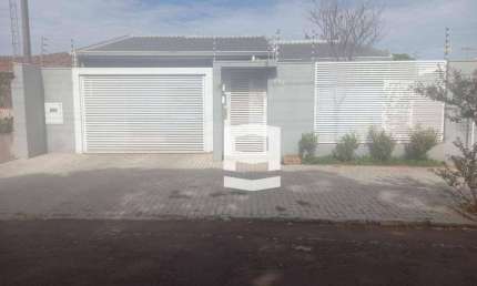 Casa com 3 dormitórios, sendo 1 suíte à venda, 260 m² por R$ 850.000 - Jardim Apucarana - Apucarana/PR