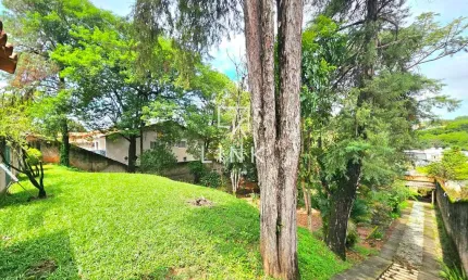 Terreno de 1060m2 no bairro Copacabana, a poucos metros da Lagoa da Pampulha