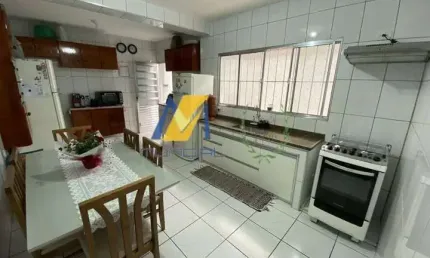 Casa com 3 quartos à venda na Rua Cachoeira de Minas, Jardim Santa Adelia, São Paulo