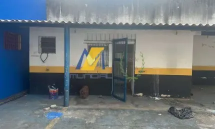 Terreno de 300m² localizado em Santo André, SP, ideal para projetos comerciais ou de investimento.
