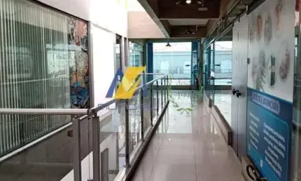 ALUGO sala com 25m², em local privilegiado e seguro!!!
