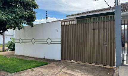 Casa com 3 quartos à venda na Rua Pioneiro Luís Dallalio, s/n, Vila Morangueira, Maringá