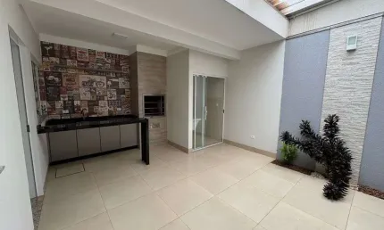 Casa com 2 quartos à venda na Rua ÂNgelo Favaretto, 456, 456, Jardim Paris, Maringá