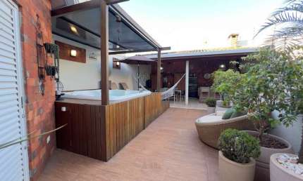 SOBRADO 4 QUARTOS E COM SPA BANHADO COM LUZ NATURAL