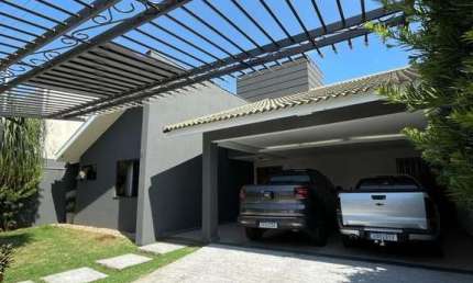 Casa com 3 quartos à venda na Rua Pioneiro Amador Rodrigues Truite, 620, Jardim Cidade Monções, Maringá