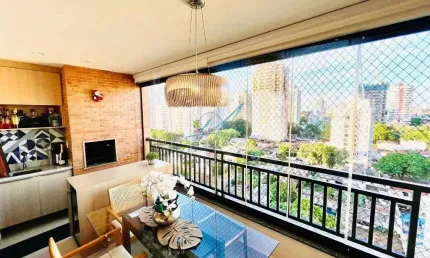 Lindo apartamento na zona 03, poucos metros do parque do ingá
