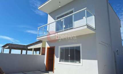 Casa independente duplex de 3/4 - 2 suítes  na Vila Do Peró em Cabo Frio.