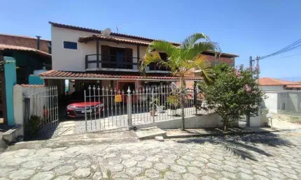 Casa independente a venda de 5 quartos no cond. dos Pássaros em Cabo Frio
