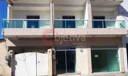 Casa com 2 Kitnetes e uma loja à venda - Peró - Cabo Frio/RJ