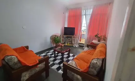 Apartamento linear, 2 quartos, próximo a praia do forte, centro - cabo frio