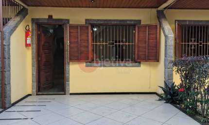 Casa duplex em condomínio, 3 quartos, Portinho - Cabo Frio