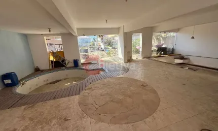 Casa independente, 4 quartos, deck navegável, ogiva - cabo frio