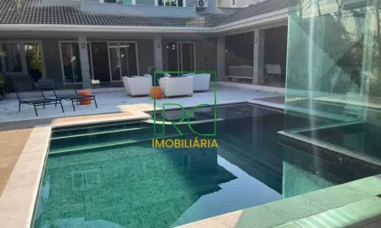 Casa de condomínio com 5 quartos, 700m², para locação em Rio de Janeiro, Barra da Tijuca