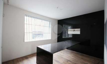 Casa com 3 quartos à venda na Rua Juquis, 284, Indianópolis, São Paulo, 180 m2 por R$ 1.750.000