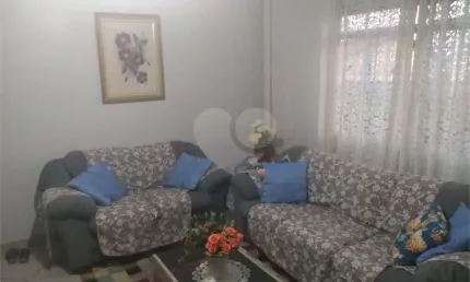 Casa com 3 quartos à venda na Rua Manuel Justiniano Quintão, 27, Vila Palmeiras, São Paulo, 189 m2 por R$ 690.000