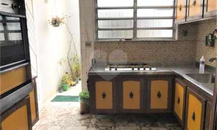Casa com 3 quartos à venda na Rua Frederico Von Martius, 73, Vila Monumento, São Paulo, 300 m2 por R$ 1.350.000