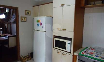 Casa com 2 quartos à venda na Rua Maestro Bortolucci, 25, Tremembé, São Paulo, 374 m2 por R$ 1.500.000