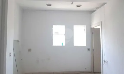 Casa para alugar na Avenida Águas de São Pedro, 167, Vila Paulicéia, São Paulo, 270 m2 por R$ 10.000