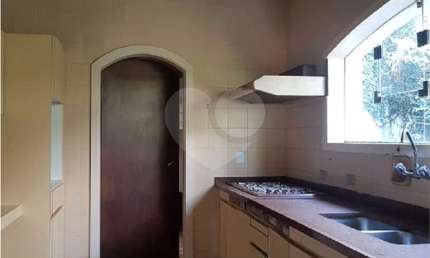 Casa em condomínio fechado com 3 quartos para alugar na Alameda Dinamarca, 483, Alphaville Residencial Um, Barueri, 560 m2 por R$ 25.000