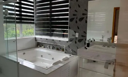 Casa em condomínio fechado com 3 quartos à venda na Avenida Embaúba, 31, Jardim do Golf I, Jandira, 299 m2 por R$ 1.980.000