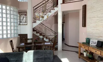 Casa em condomínio fechado com 3 quartos à venda na Rua Tomi Saburo Yamamoto, 253, Jardim das Cerejeiras, Arujá, 274 m2 por R$ 1.700.000