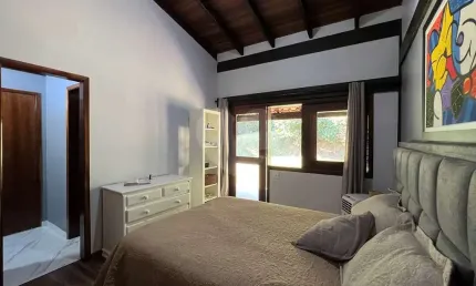 Chácara / sítio com 4 quartos à venda na Rua das Laranjeiras, 146, Chácara dos Lagos, Carapicuíba, 320 m2 por R$ 2.400.000