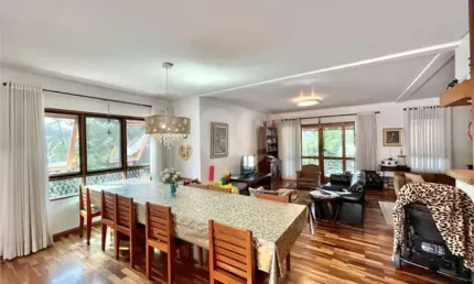Casa em condomínio fechado com 3 quartos à venda na Rua Jupi, 10, Chácara das Paineiras, Carapicuíba, 358 m2 por R$ 2.500.000