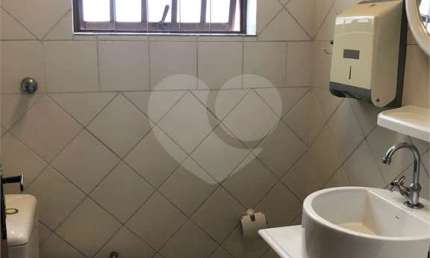 Casa com 13 quartos para alugar na Rua Airosa Galvão, 151, Água Branca, São Paulo, 445 m2 por R$ 19.000