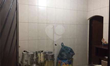 Casa com 2 quartos à venda na Rua Olga, 73, Parque dos Camargos, Barueri, 150 m2 por R$ 650.000