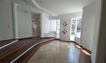 Casa em condomínio fechado com 4 quartos para alugar na Alameda Londrina, 151, Alphaville, Santana de Parnaíba, 533 m2 por R$ 35.000