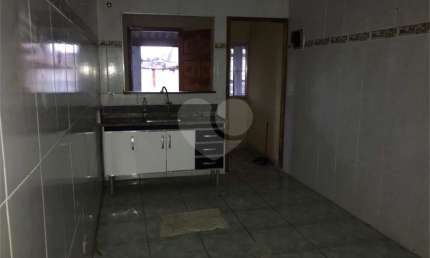 Casa com 3 quartos à venda na Avenida Crisântemo, 427, Jardim das Flores, Osasco, 176 m2 por R$ 798.000