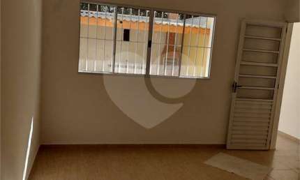 Casa com 3 quartos à venda na Rua Paulo Augusto Senhorini Júnior, 32, Cidade Jardim, Mogi das Cruzes, 129 m2 por R$ 550.000