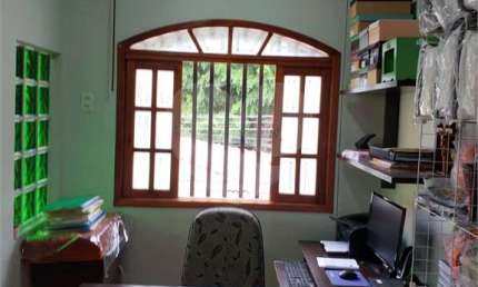 Casa com 3 quartos à venda na Rua Paulo Sebastião Ferreira Mallet, 30, Jardim D'Abril, Osasco, 174 m2 por R$ 800.000
