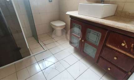 Casa com 4 quartos à venda na Rua Genova, 242, Jardim Leonor Mendes de Barros, São Paulo, 250 m2 por R$ 1.500.000