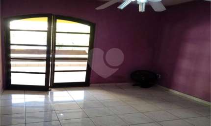 Casa com 3 quartos à venda na Rua Moinho Velho, 789, Moinho Velho, São Paulo, 441 m2 por R$ 900.000