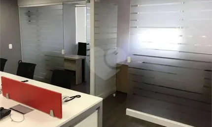 Sala comercial para alugar na Avenida Marcos Penteado de Ulhôa Rodrigues, 1119, Tamboré, Barueri, 126 m2 por R$ 11.000