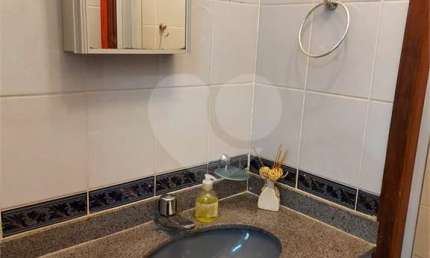 Prédio à venda na Calçada das Camélias, 47, Condomínio Centro Comercial Alphaville, Barueri, 110 m2 por R$ 595.000