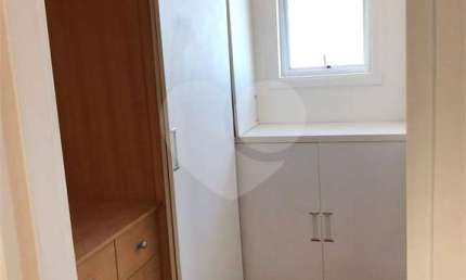 Casa em condomínio fechado com 4 quartos à venda na Alameda Brilhante, 821, Alphaville, Santana de Parnaíba, 400 m2 por R$ 2.666.000